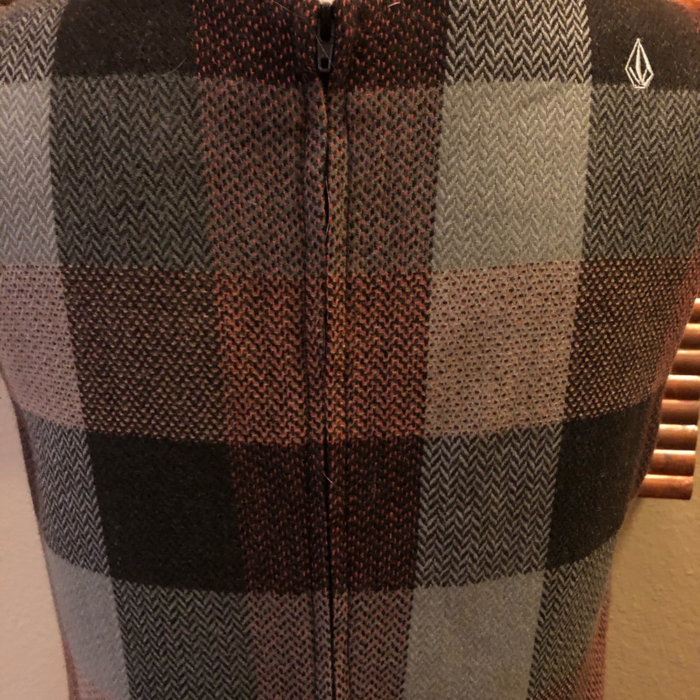 Volcom dress. - Picture 5 of 14
